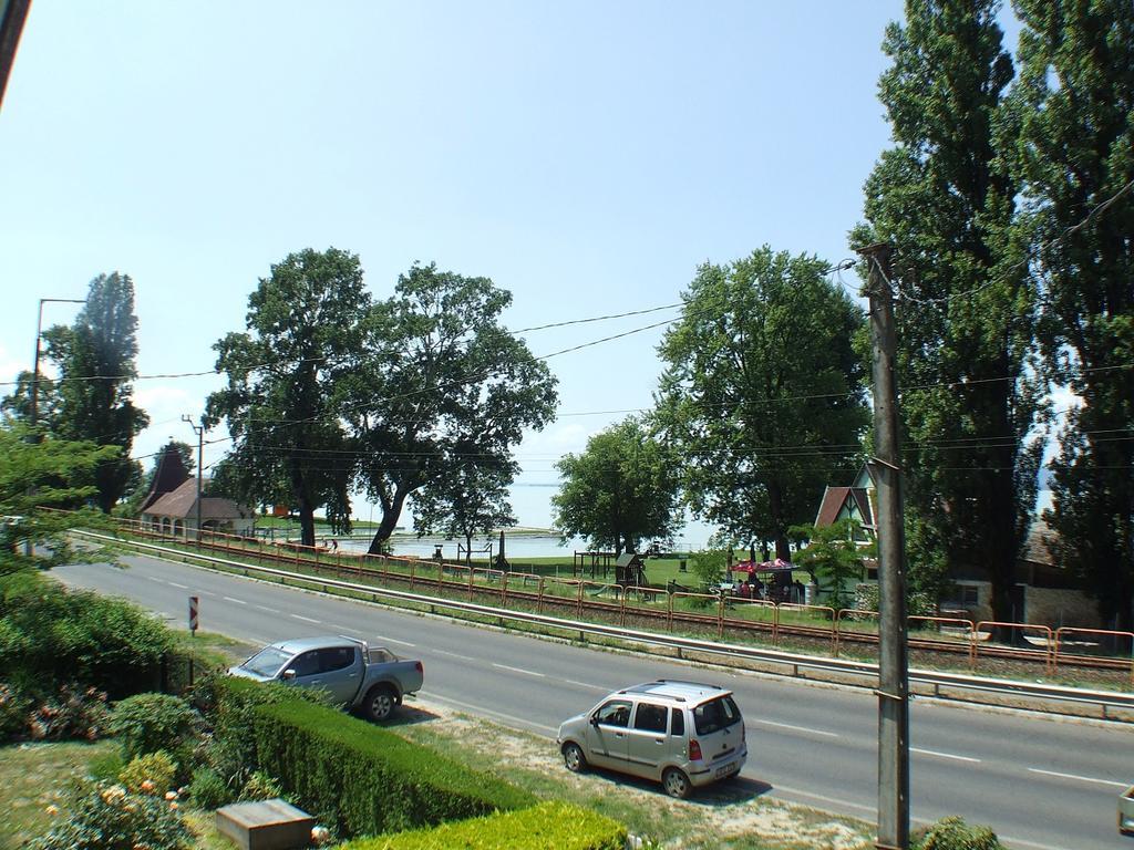 Vízparti nyaraló Fonyód Exterior foto